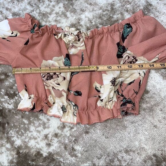 💋Bundle 4 items for $20. Add items💋 to a bundle3 - Picture 5 of 5